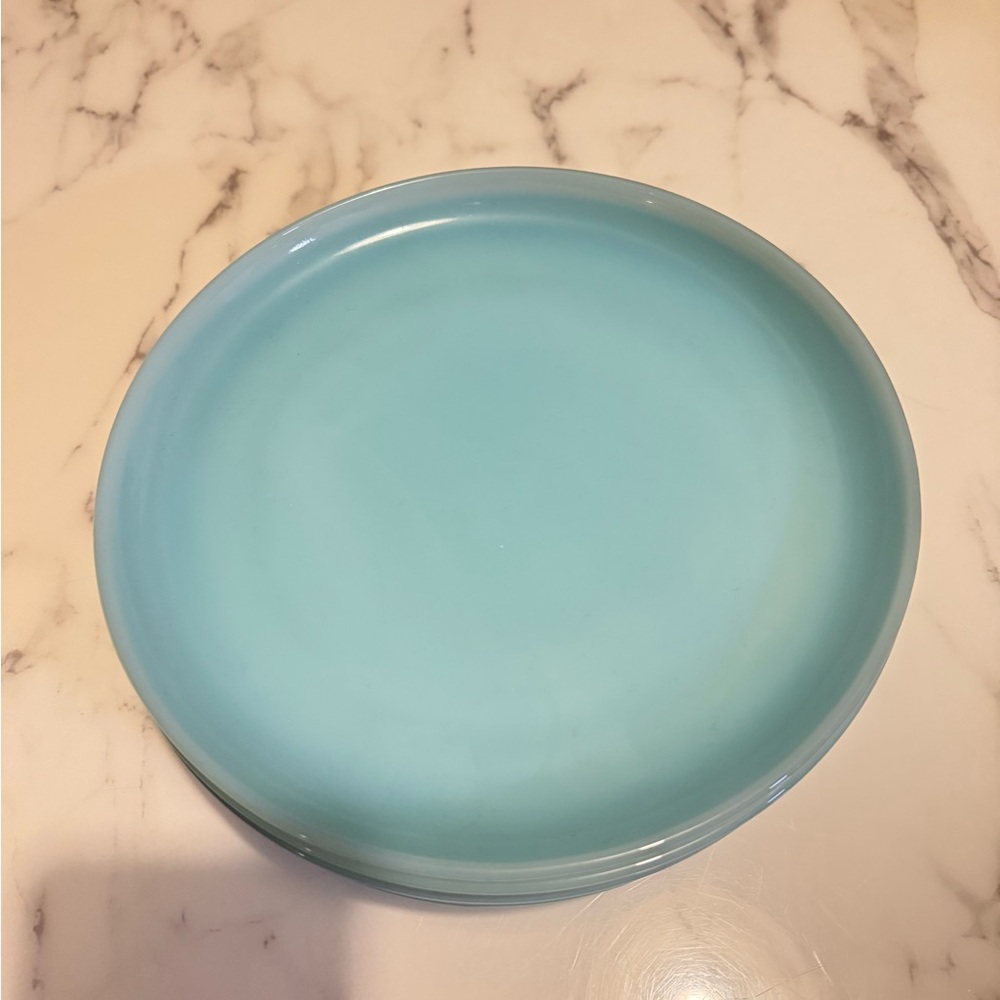 A RARE FIND Fire King Dinner Plate Set- Vintage - Picture 3 of 3